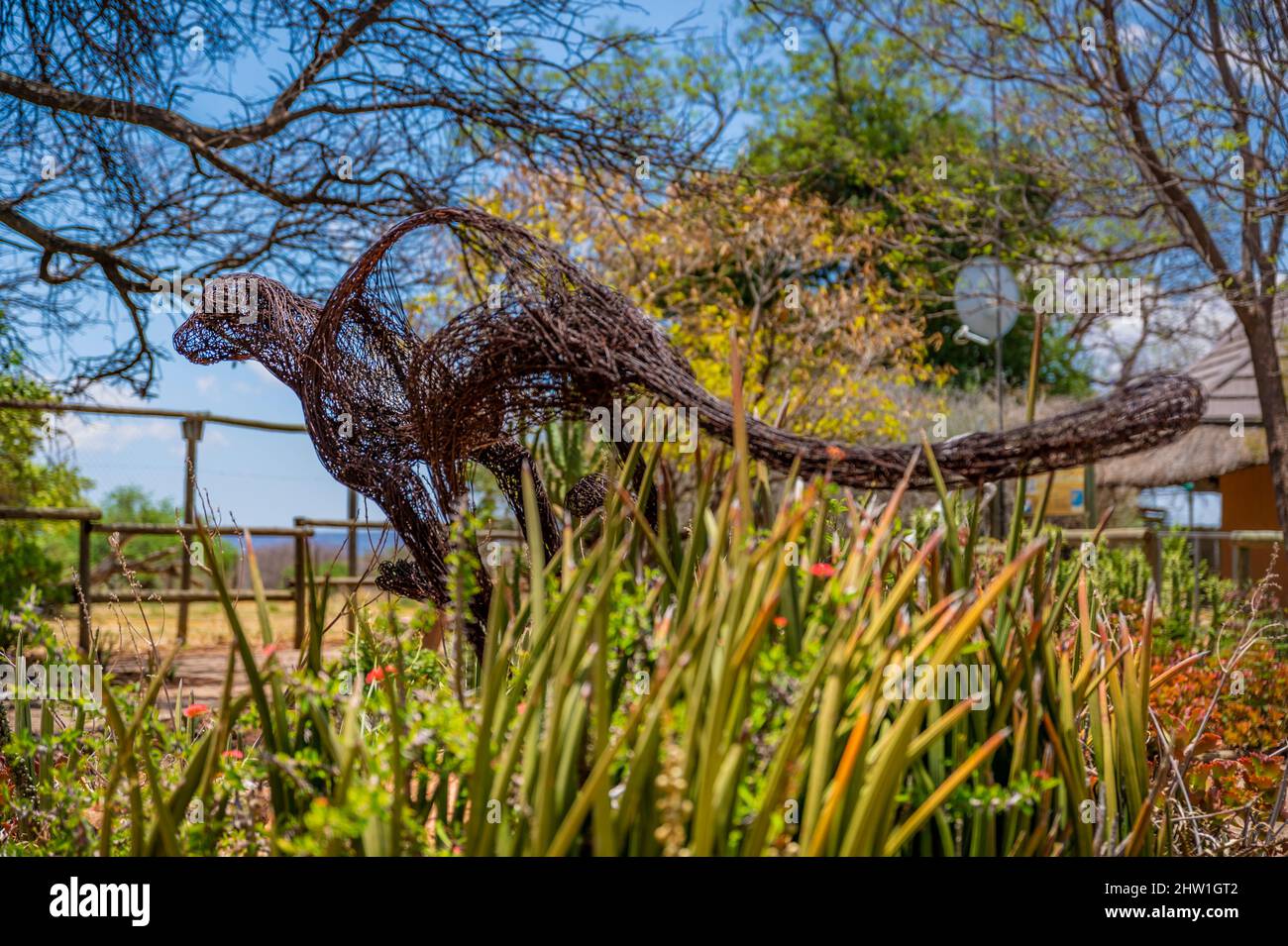 Cheetah sculpture hi-res stock photography and images - Alamy
