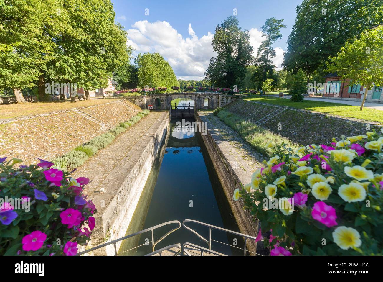 France, Loiret, Loire valley listed as World Heritage by UNESCO, Loire cycle route, Loire by bike, Ch?tillon-sur-Loire, located on the route of the Loire by bike, the relay of Mantelot is a former lock house which allowed boats circulating on the canal to cross the Loire Stock Photo