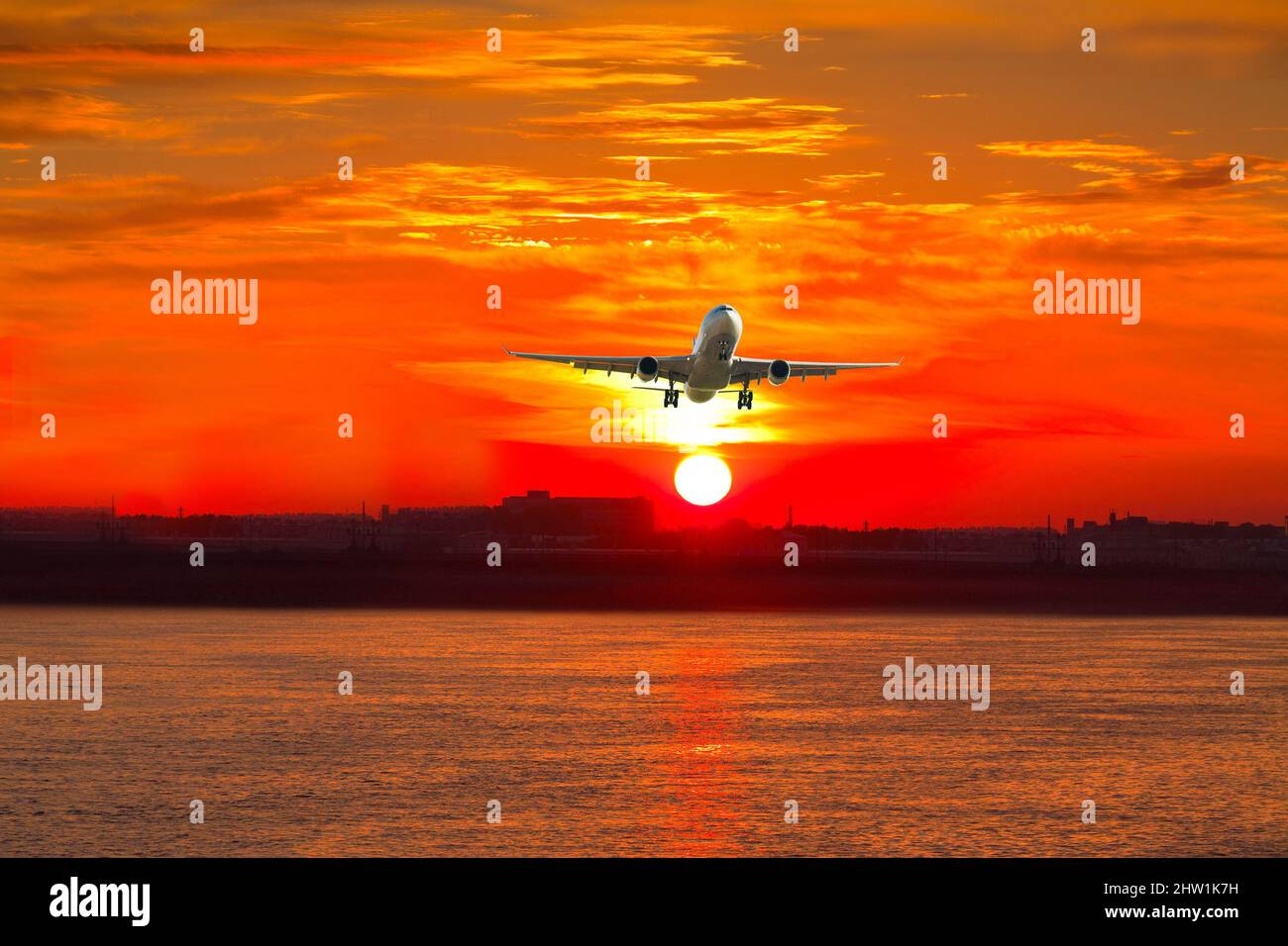 Sunrise lake airplane hi-res stock photography and images - Alamy