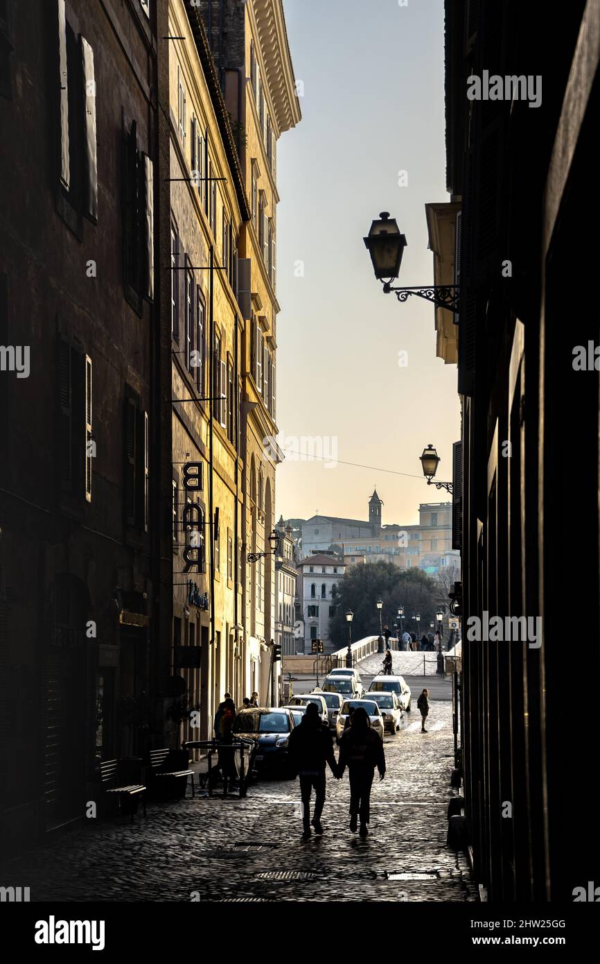 Alleys of Rome, Via dei Pettinari, Rome, Italia Stock Photo