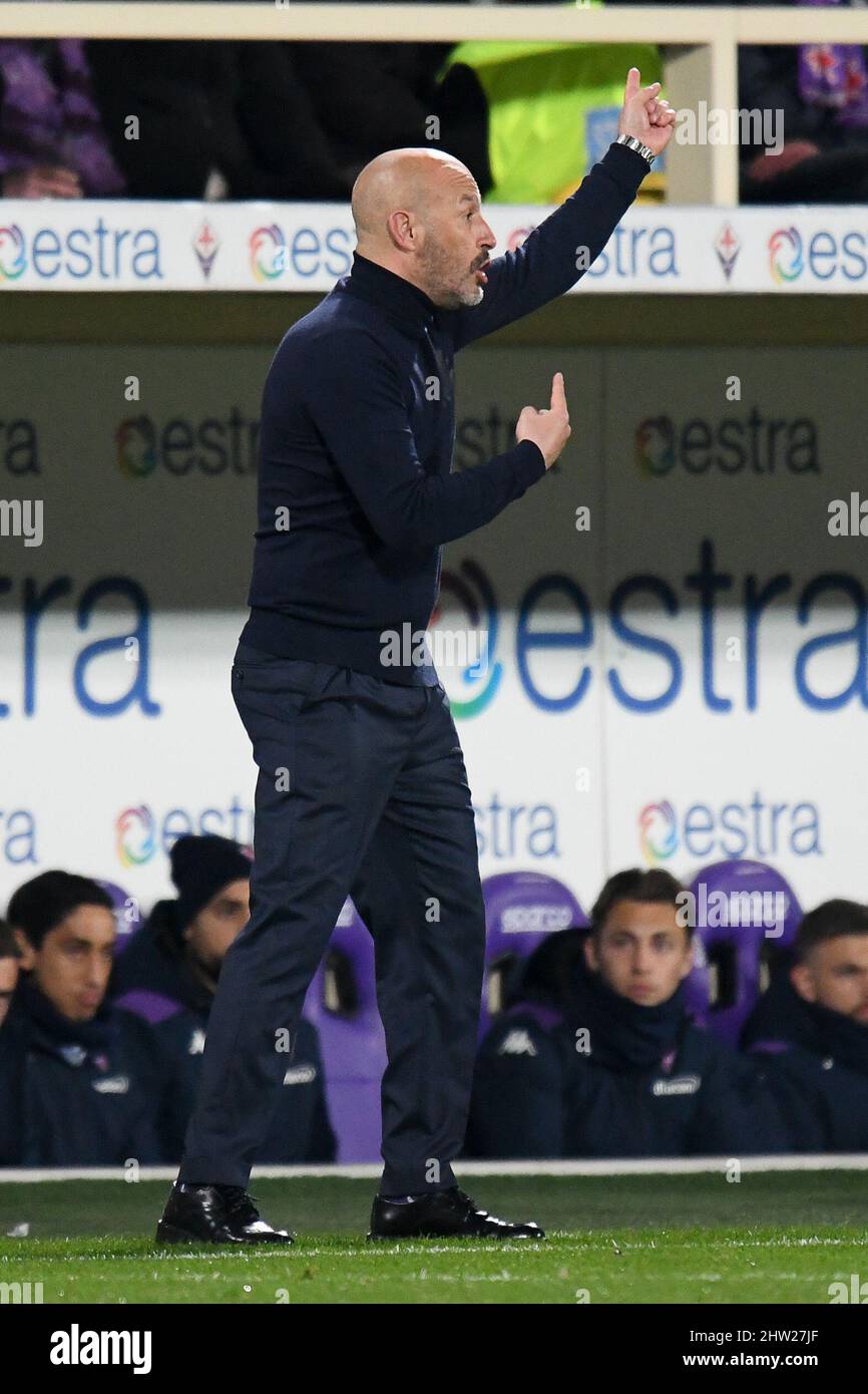 Vincenzo Italiano coach of ACF Fiorentina looks on during the Serie A 2021/ 2022 football match between ACF Fiorentina and Venezia FC at Artemio Franch  Stock Photo - Alamy