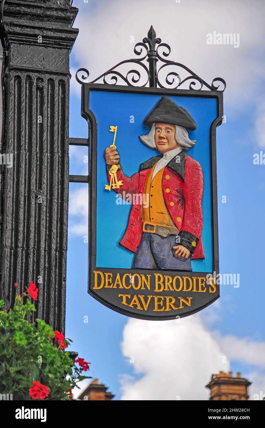 Deacon Brodie's Tavern sign, Royal Mile, Old Town, Edinburgh, Lothian, Scotland, United Kingdom Stock Photo