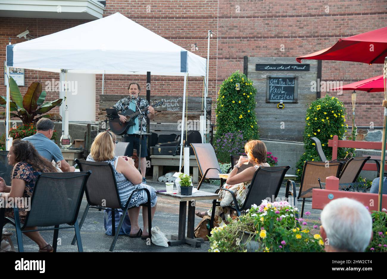 Streets and stores of Cedarburg, Wisconsin, USA. Cedarburg is a city in