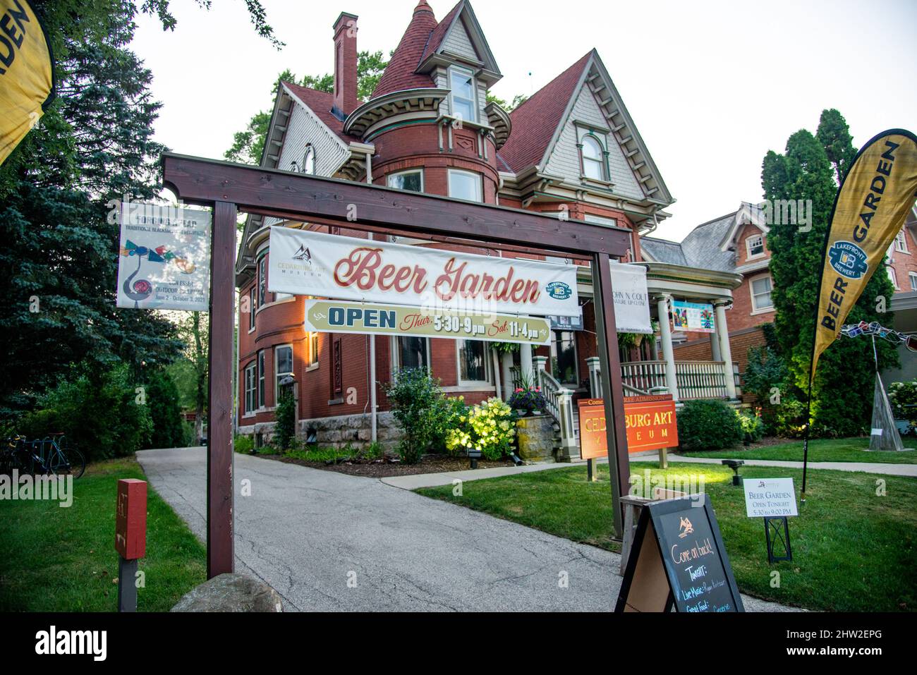 Streets and stores of Cedarburg, Wisconsin, USA. Cedarburg is a city in