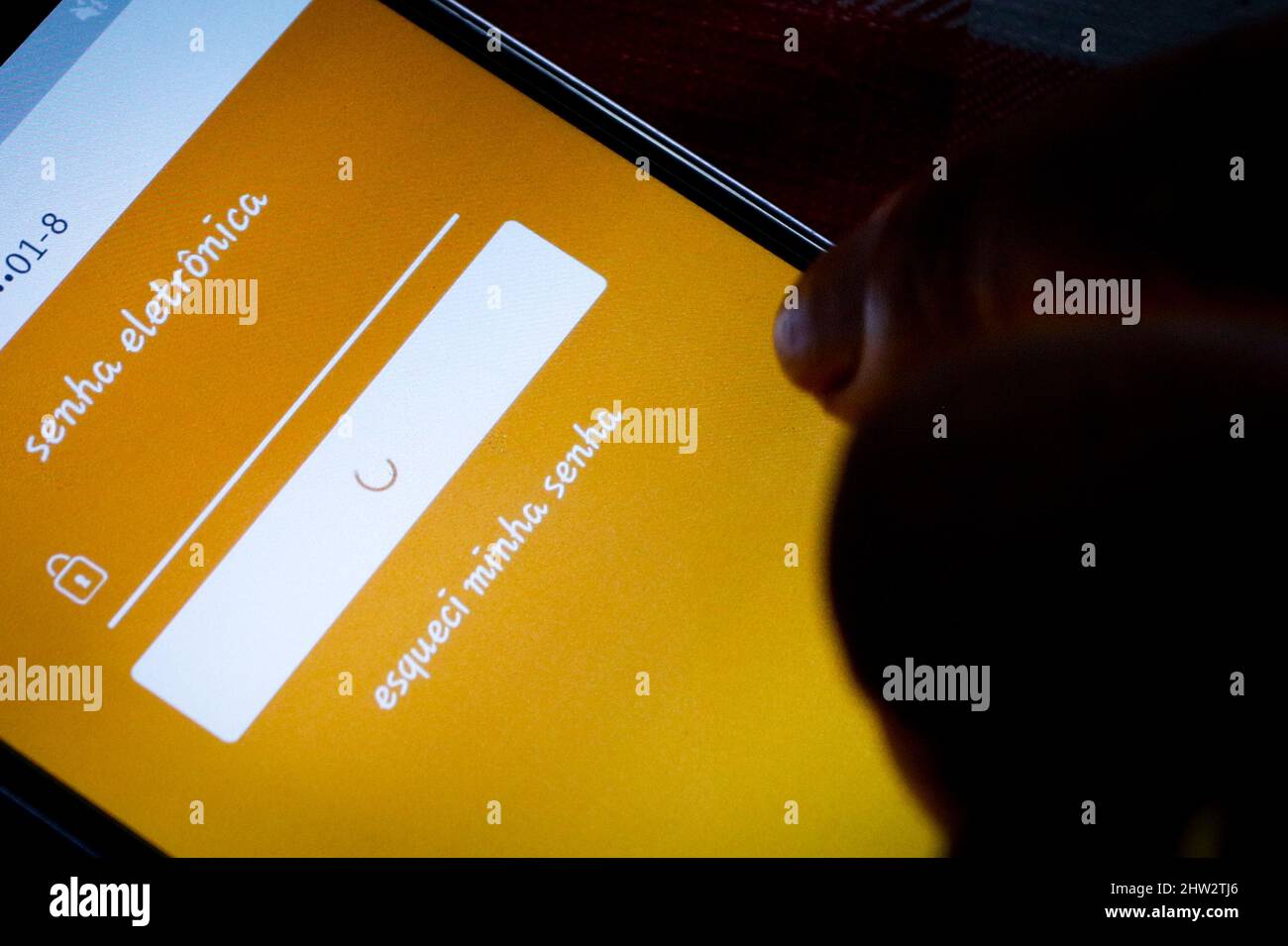 Banking app offline hi-res stock photography and images - Alamy