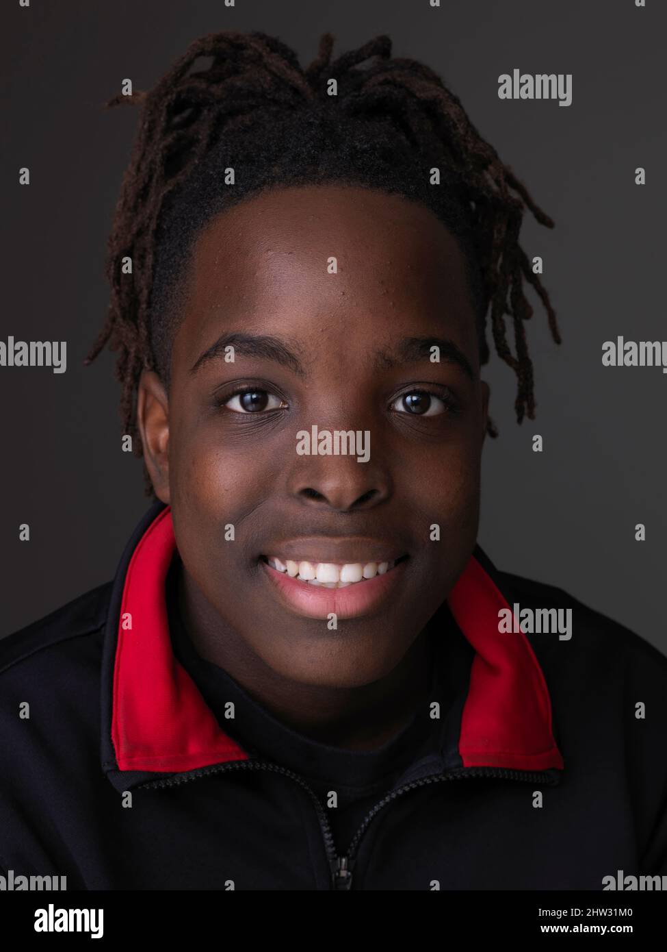 Smiling head and shoulders hi-res stock photography and images - Alamy