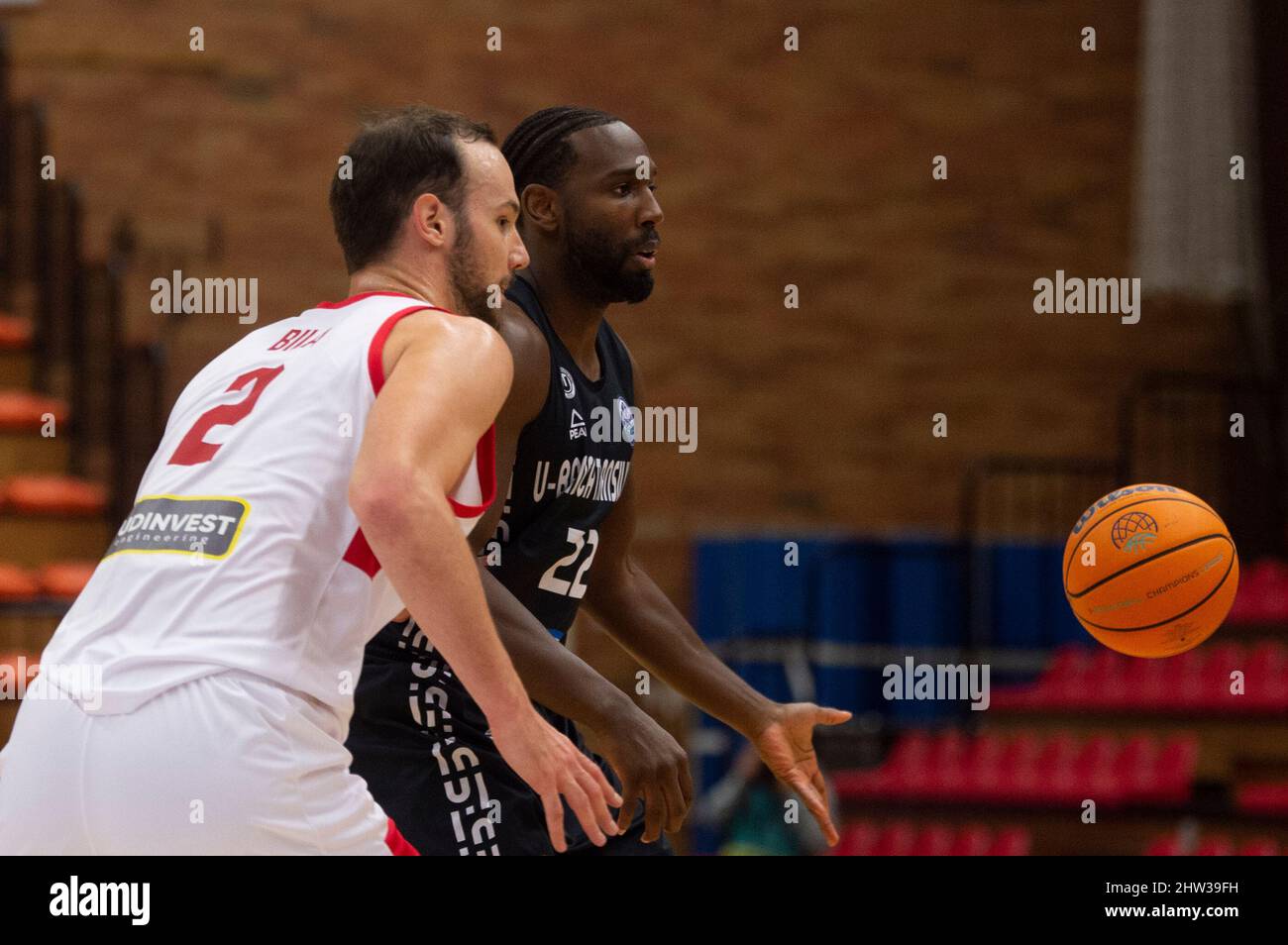 Nymburk, Czech Republic. 03rd Mar, 2022. Miro Bilan of Prometey, left, and Dustin Hogue of Cluj in action during the men's basketball Champions League 2nd round group K game Prometey (Ukraine) vs Cluj (Romania) in Nymburk, Czech Republic, March 3, 2022. Credit: Josef Vostarek/CTK Photo/Alamy Live News Stock Photo