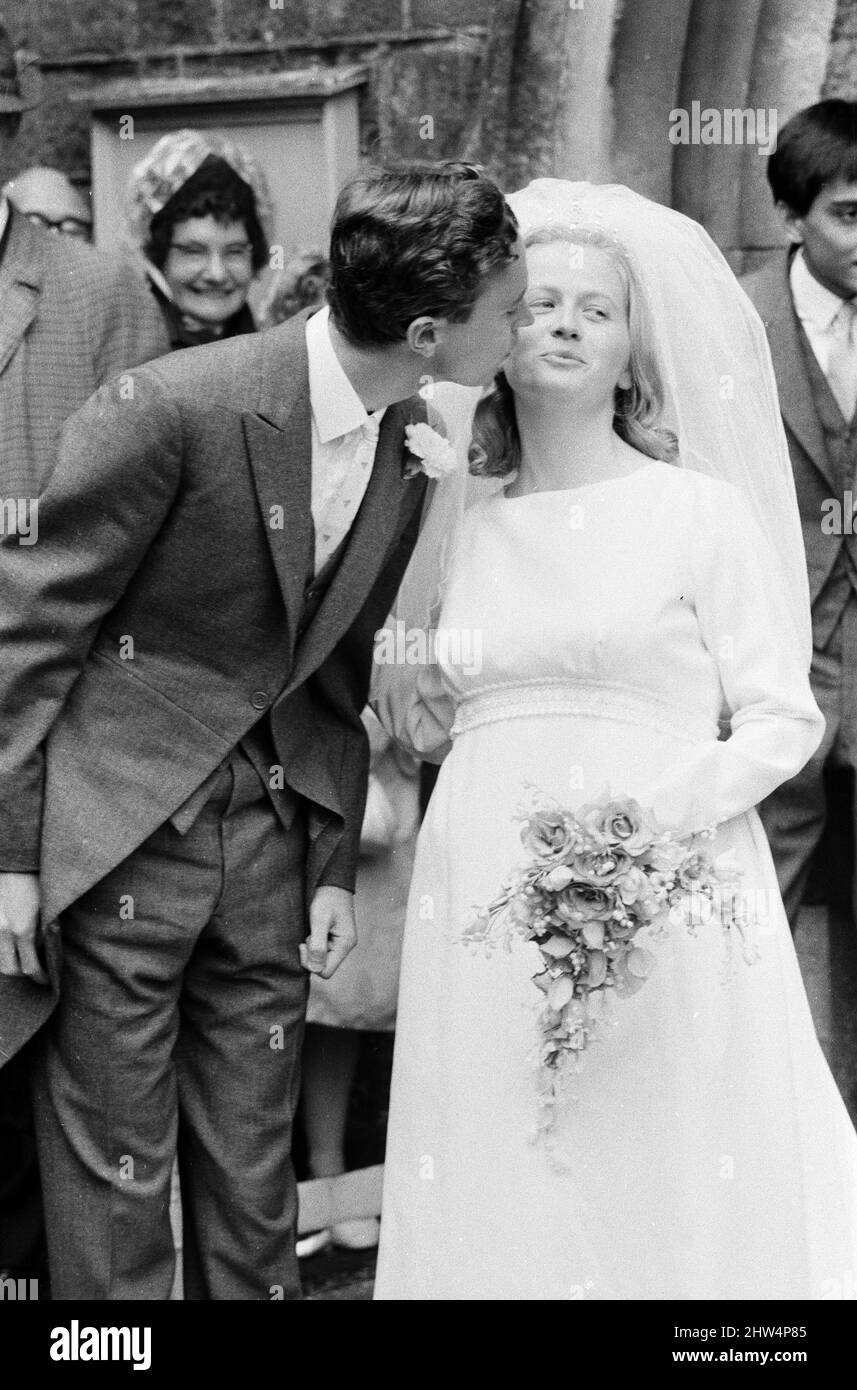 1960s bride and groom kissing hires stock photography and images Alamy