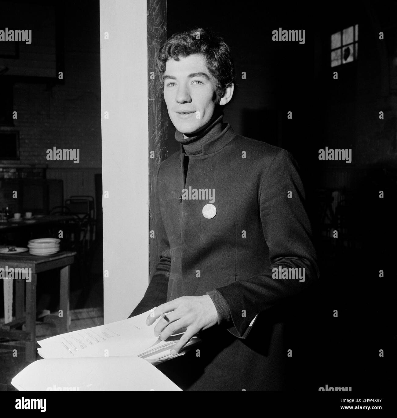 Ian McKellen, actor, pictured in rehearsal in 1968. Ian is reading the script for the Noel Coward play Hay Fever.  Hay Fever was broadcast on the BBC in August 1968, with Ian McKellen playing the part of Simon Bliss. The production also co-starred Richard Briers, Anna Massey and Celia Johnson.  Picture taken 5th March 1968 Stock Photo
