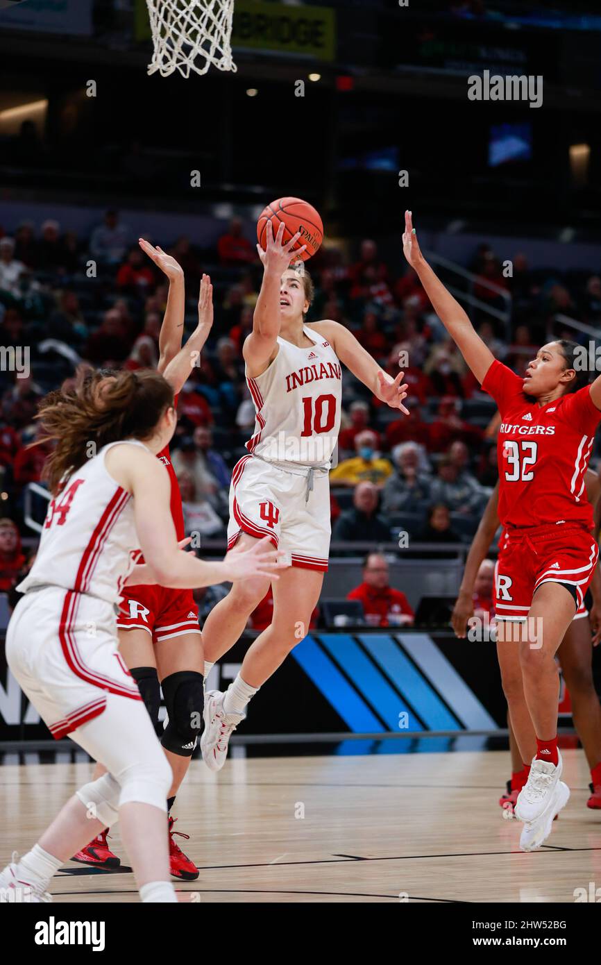 Indiana Hoosiers forward Aleksa Gulbe (No.10) goes to the basket