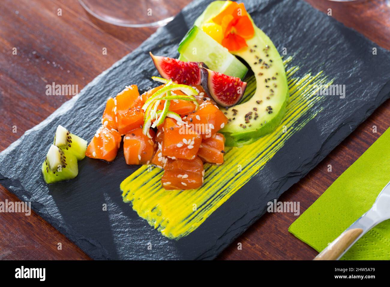 Raw tuna tartare Stock Photo Alamy