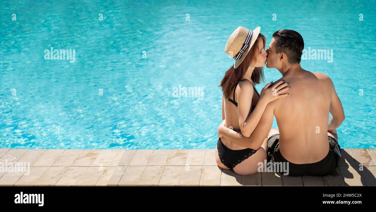 Married couple swimming hi-res stock photography and images - Alamy