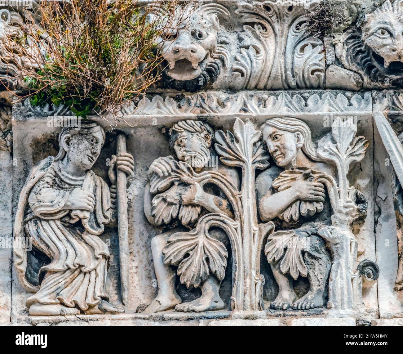 Adam Eve God Garden Eden Statues Facade Notre Dame Cathedral Our Lady