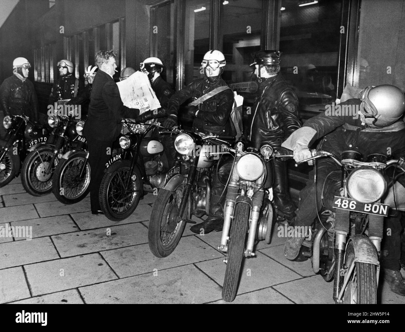 Youth club 1960s hi-res stock photography and images - Alamy