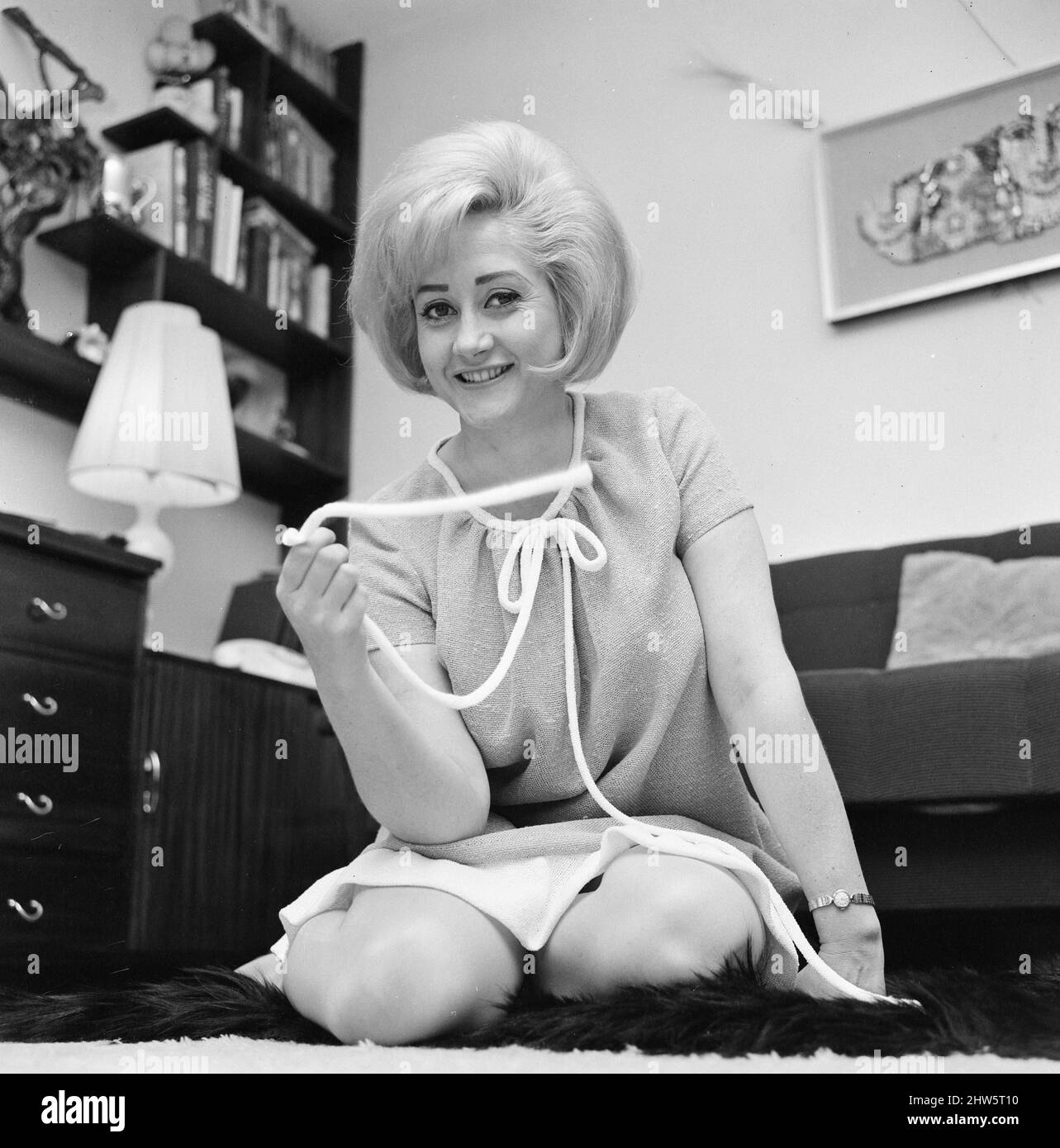 Liz Fraser Hi res Stock Photography And Images Alamy