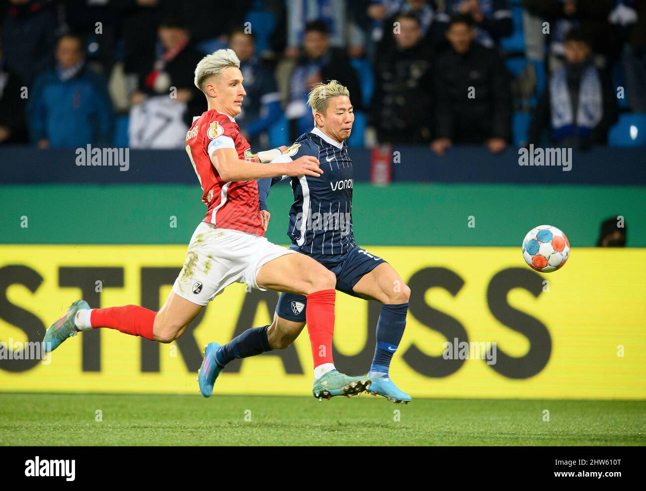 No Sales In Japan Takuma Asano Right Bo Versus Nico Schlotterbeck Fr Duels Action Soccer Dfb Cup Quarterfinals Vfl Bochum Bo Sc Freiburg Fr 1 2 Aet On March 2nd 22