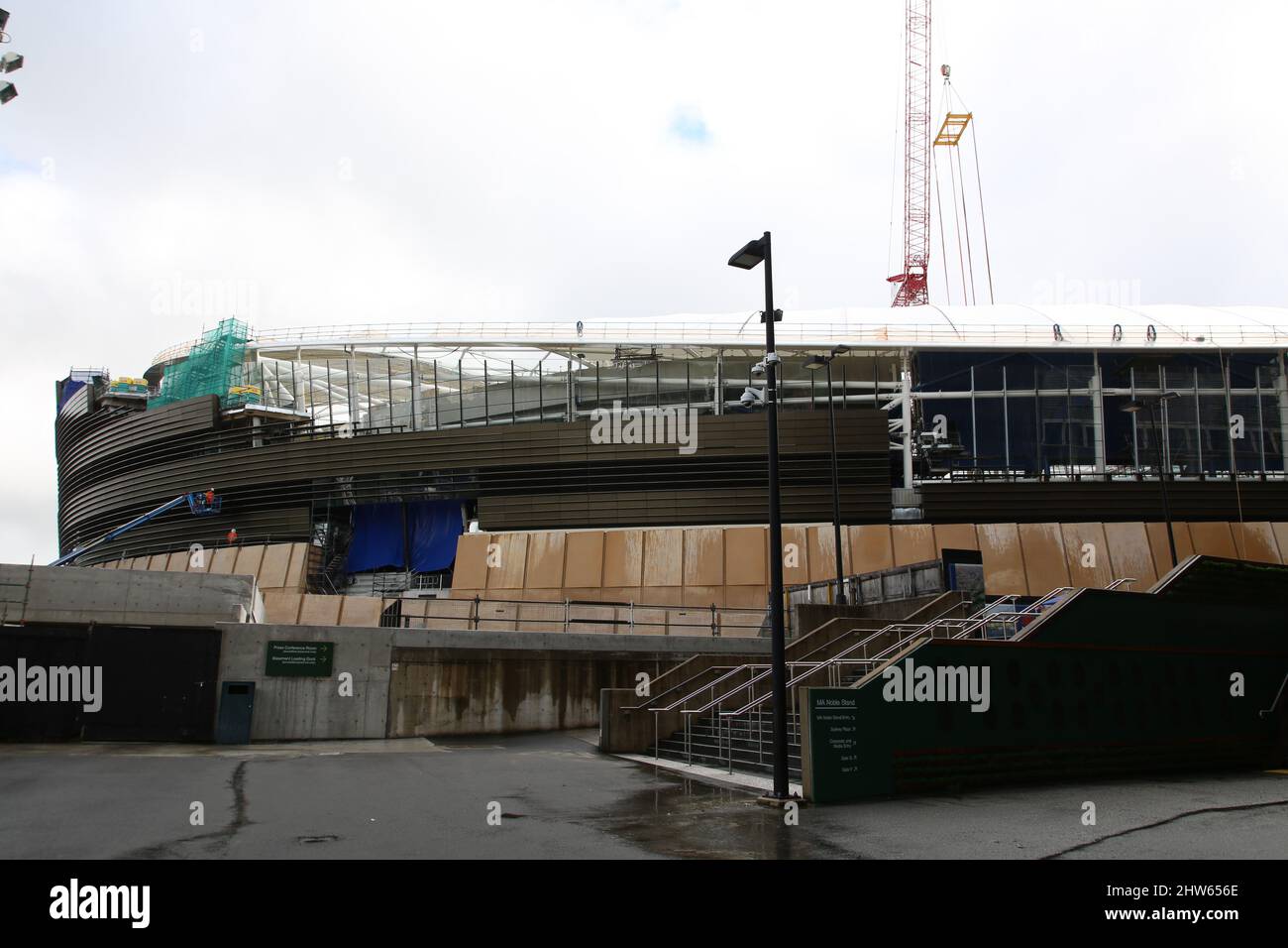 Sydney, Australia. 4th March 2022. Construction of the Sydney Football Stadium (formerly Allianz Stadium) in Moore Park Sydney, NSW, Australia. Viewed from the south inside the Sydney Cricket Ground. Credit: Richard Milnes/Alamy Live News Stock Photo