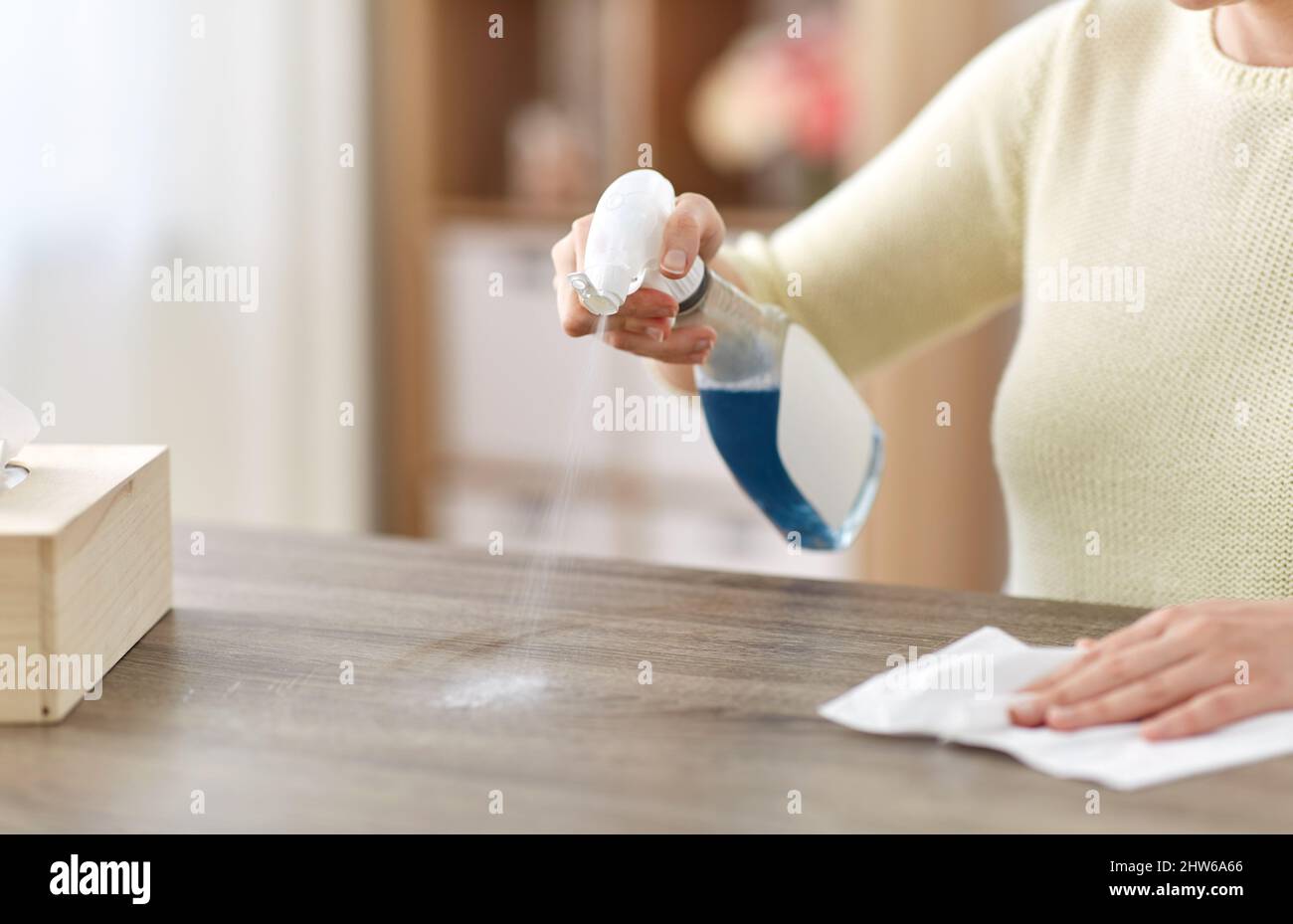 Close up person spraying cleaning hi res stock photography and images Close up person spraying cleaning hi res stock photography and images