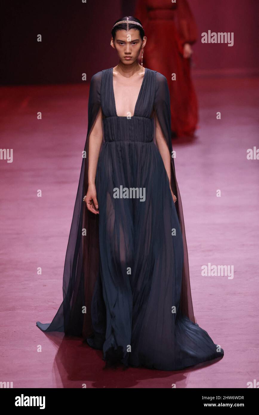 dior evening dresses 2023 Simplicity and Allure - Dior Fall 2023 Haute Couture