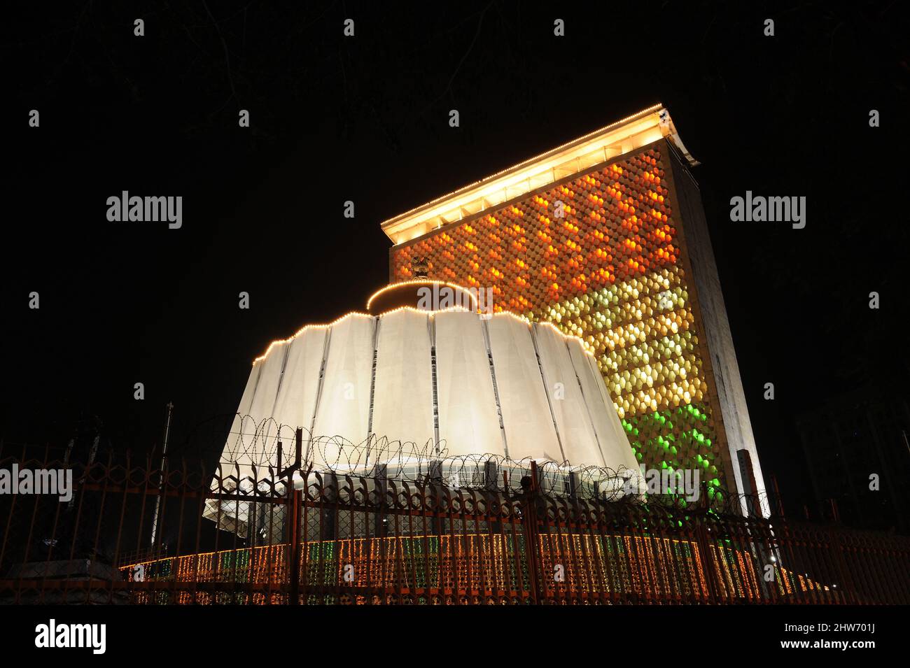 Jan 26 2015 - Iconic Buildings Legislative Assembly The Vidhan Sabha or Vidhan Bhavan Lighting illumination of Indian Tricolour on Republic Day Mumbai Stock Photo