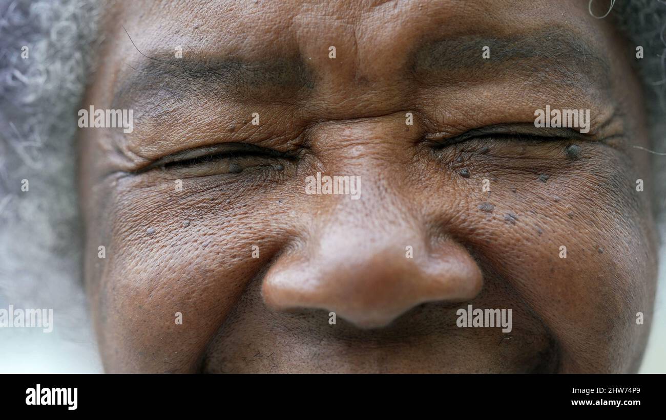 African elderly lady wrinkled face hi-res stock photography and images ...