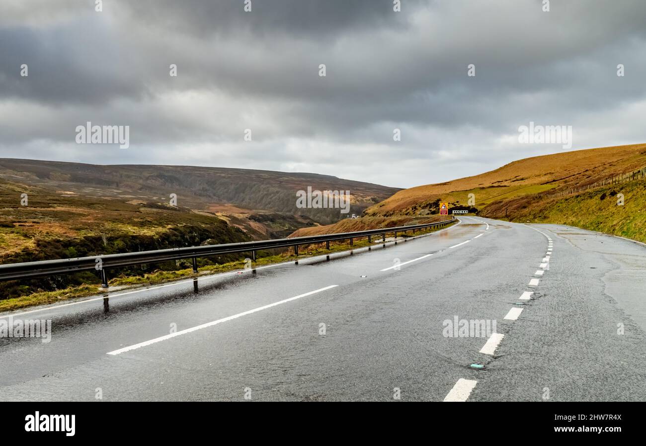 The Woodhead pass, connecting Greater Manchester with South Yorkshire. The A628 is a mayor link road thatis prone to being shut due to poor weather co Stock Photo