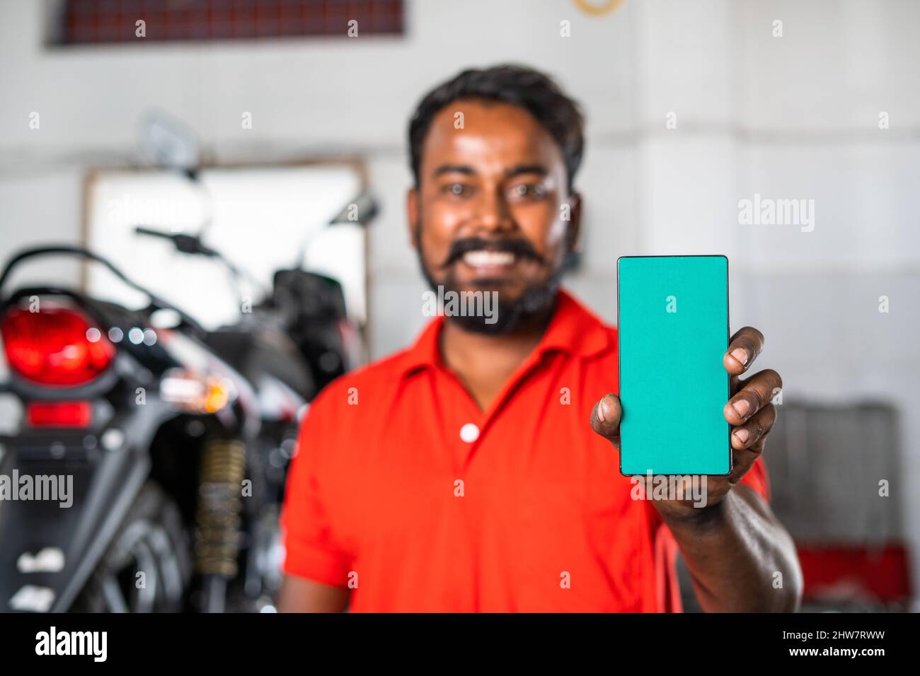 Mobile phone repair india hi-res stock photography and images - Alamy
