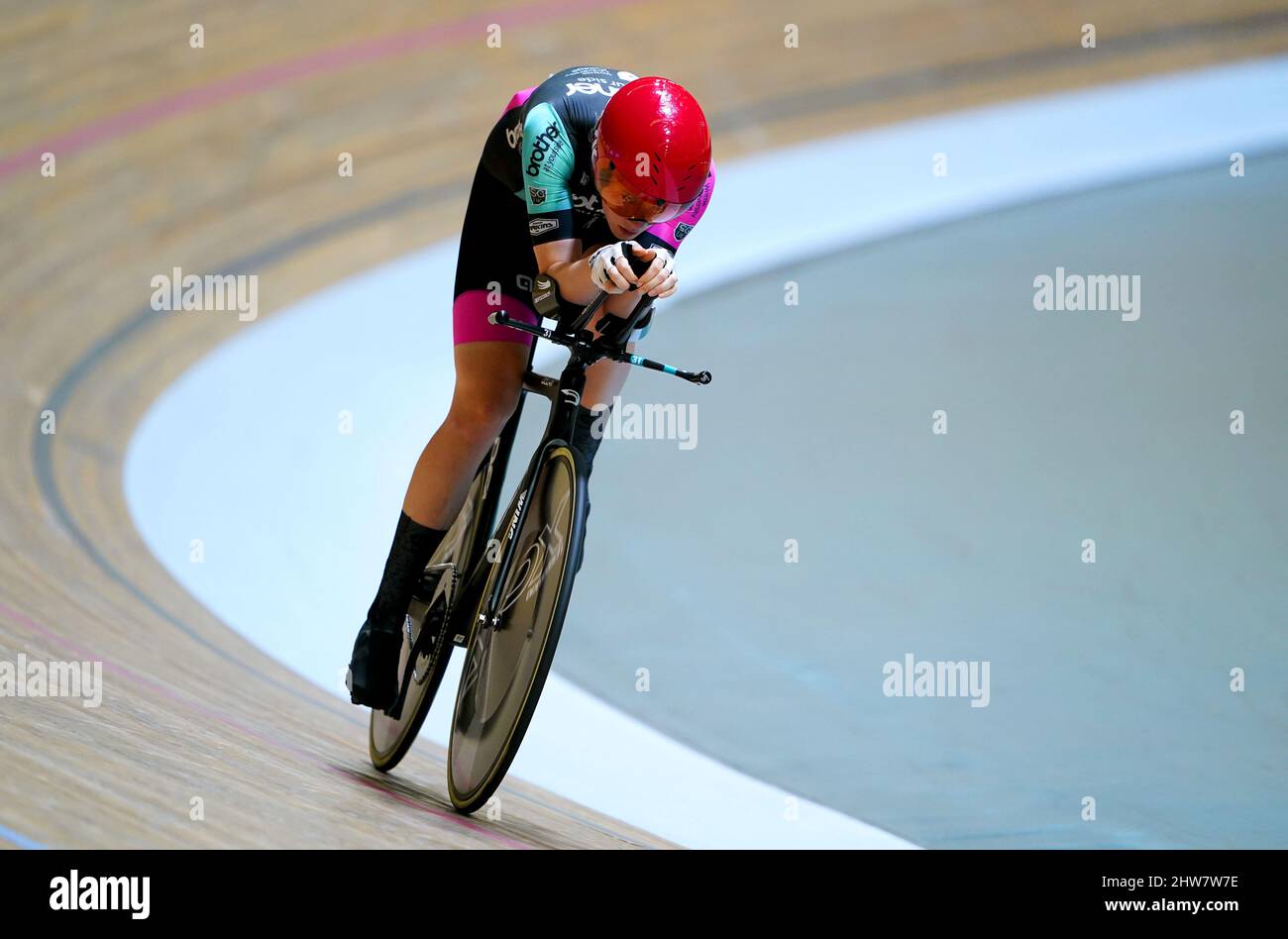 Holly Ramsey in action during day two of the HSBC UK National Track ...