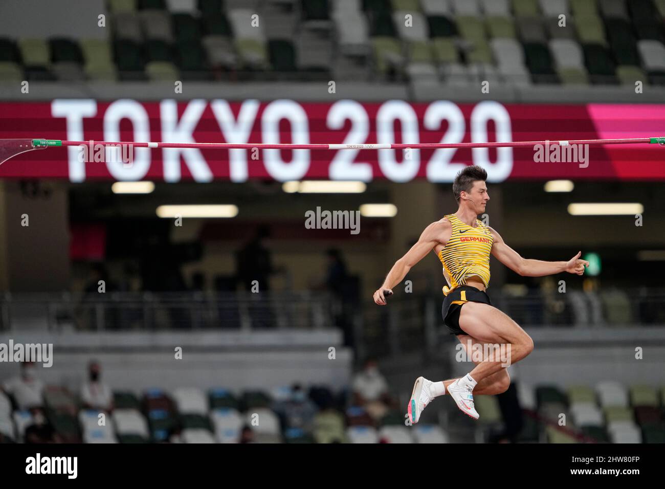 Oleg Zernikel participating in the Tokyo 2020 Olympics in the pole vault discipline Stock Photo