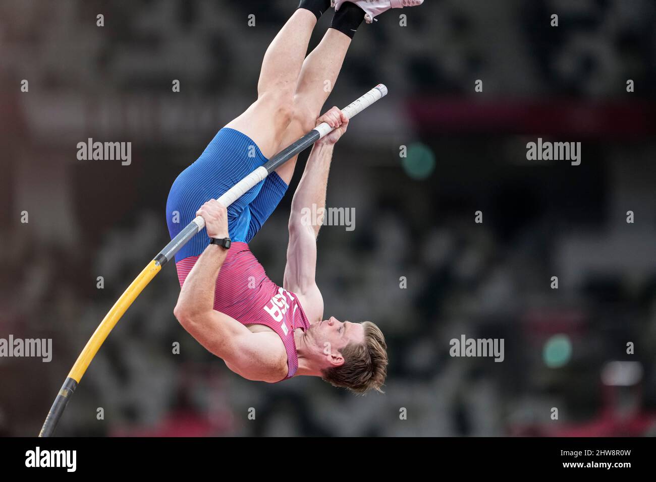 Christopher Nilsen participating in the Tokyo 2020 Olympics in the pole vault discipline Stock