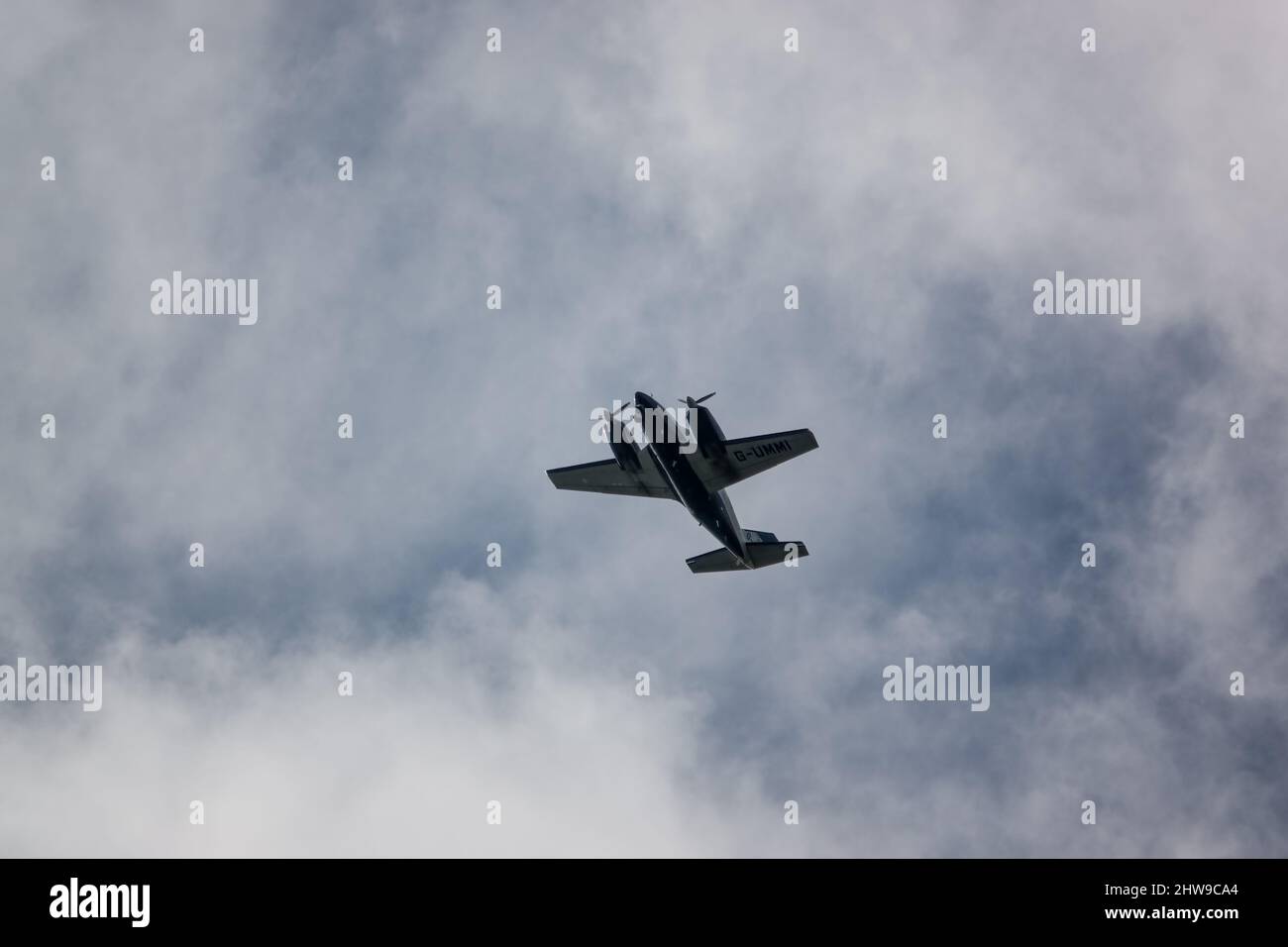 Piper PA31310 Navajo C, GUMMI twin engined cabin class aircraft with