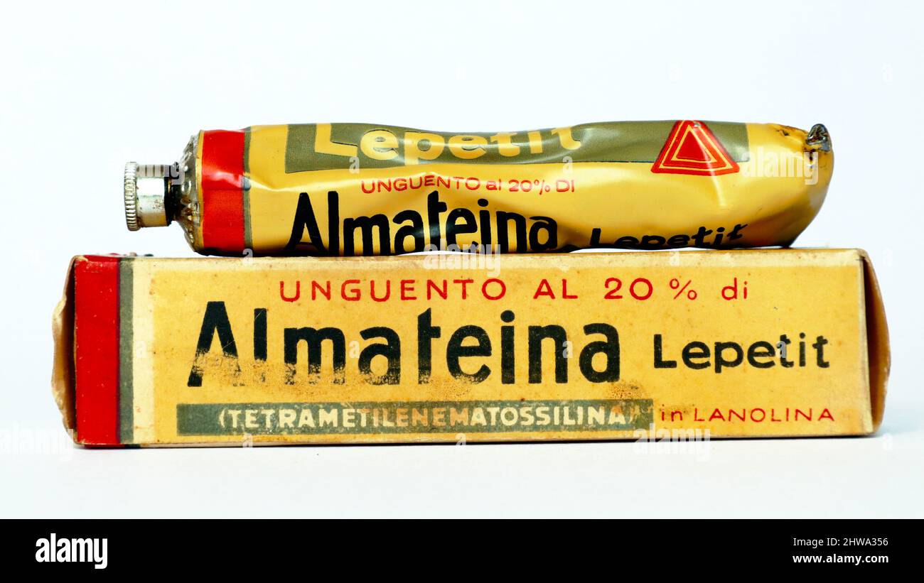 Vintage 1920s ALMATEINA LEPETIT, Antiseptic ointment medicine for the treatment of 1st and 2nd degree burns, fissures, sores. LEPETIT – Milan (Italy) Stock Photo