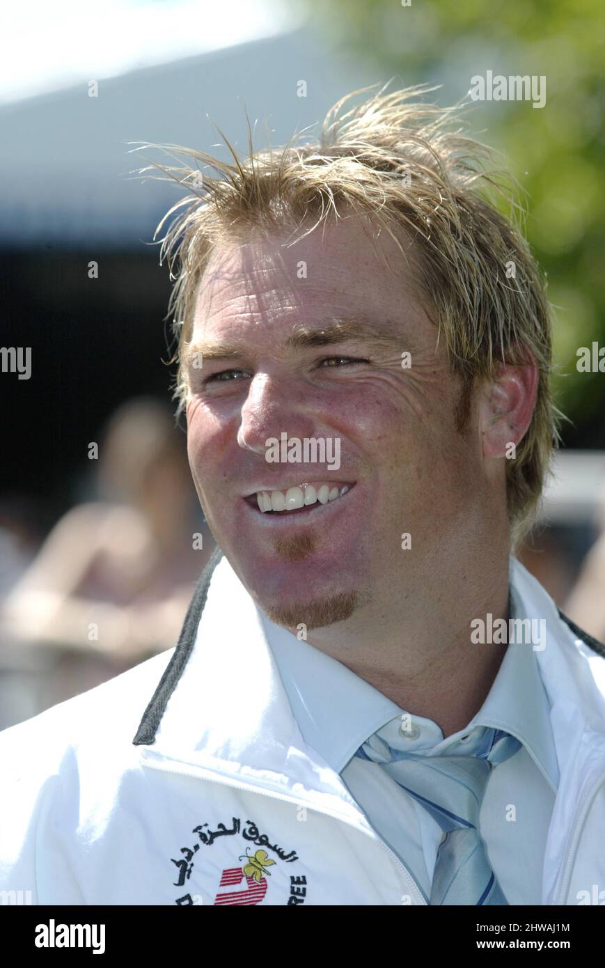 7 August 2004: Portrait of Dubai Duty Free Rest of the World Team leader SHANE WARNE on Blue Square Shergar Cup day at Ascot. Photo: Neil Tingle/action plus.horse racing 040807 cricket Stock Photo