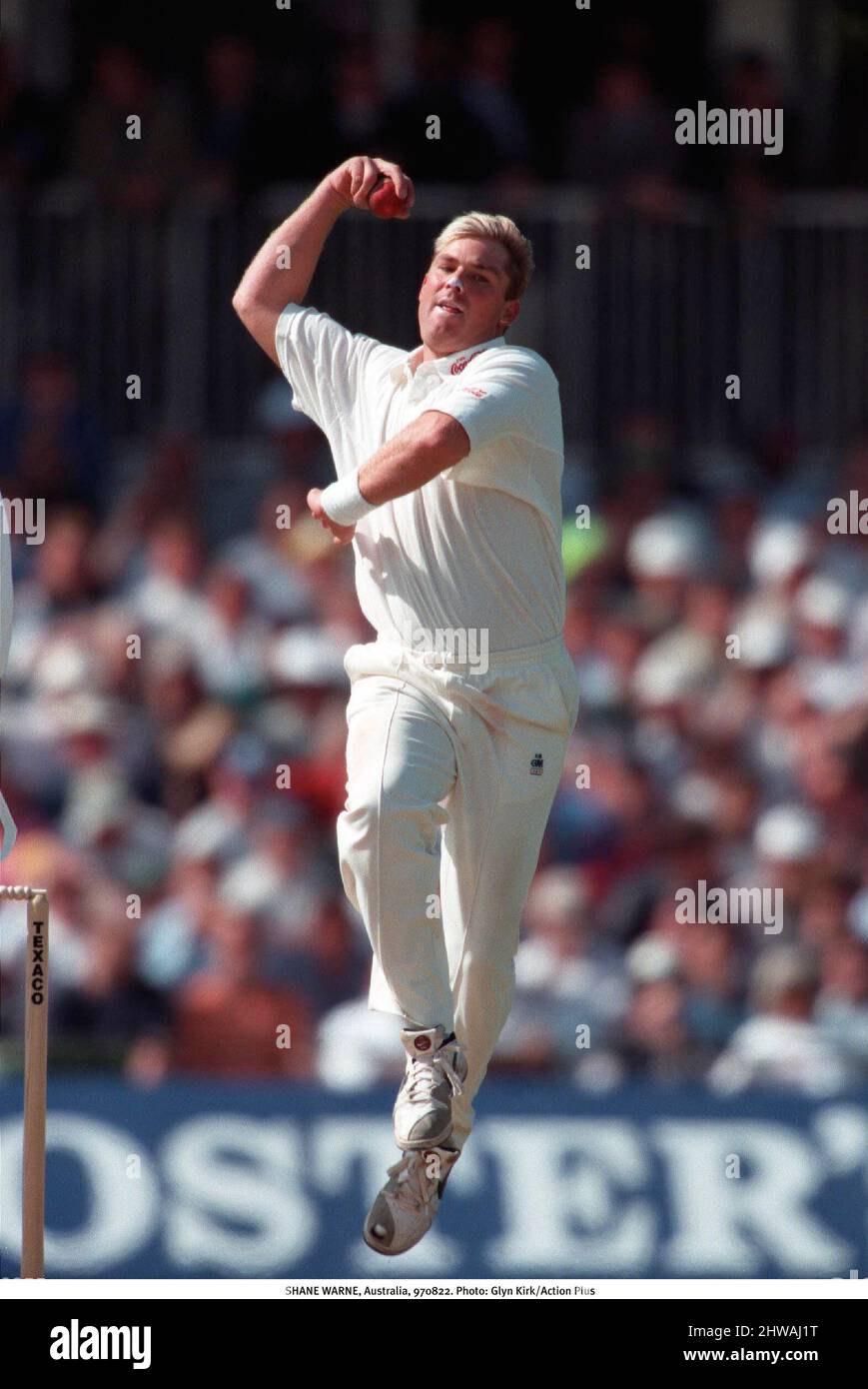 SHANE WARNE, Australia, 970822. Photo: Glyn Kirk/Action Plus.1997.bowling.bowler.cricket. Stock Photo