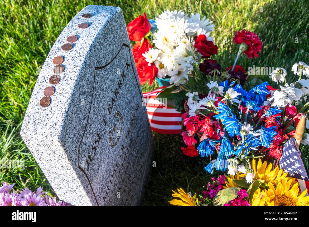 Flowers grave gravesite cemetery hires stock photography and images