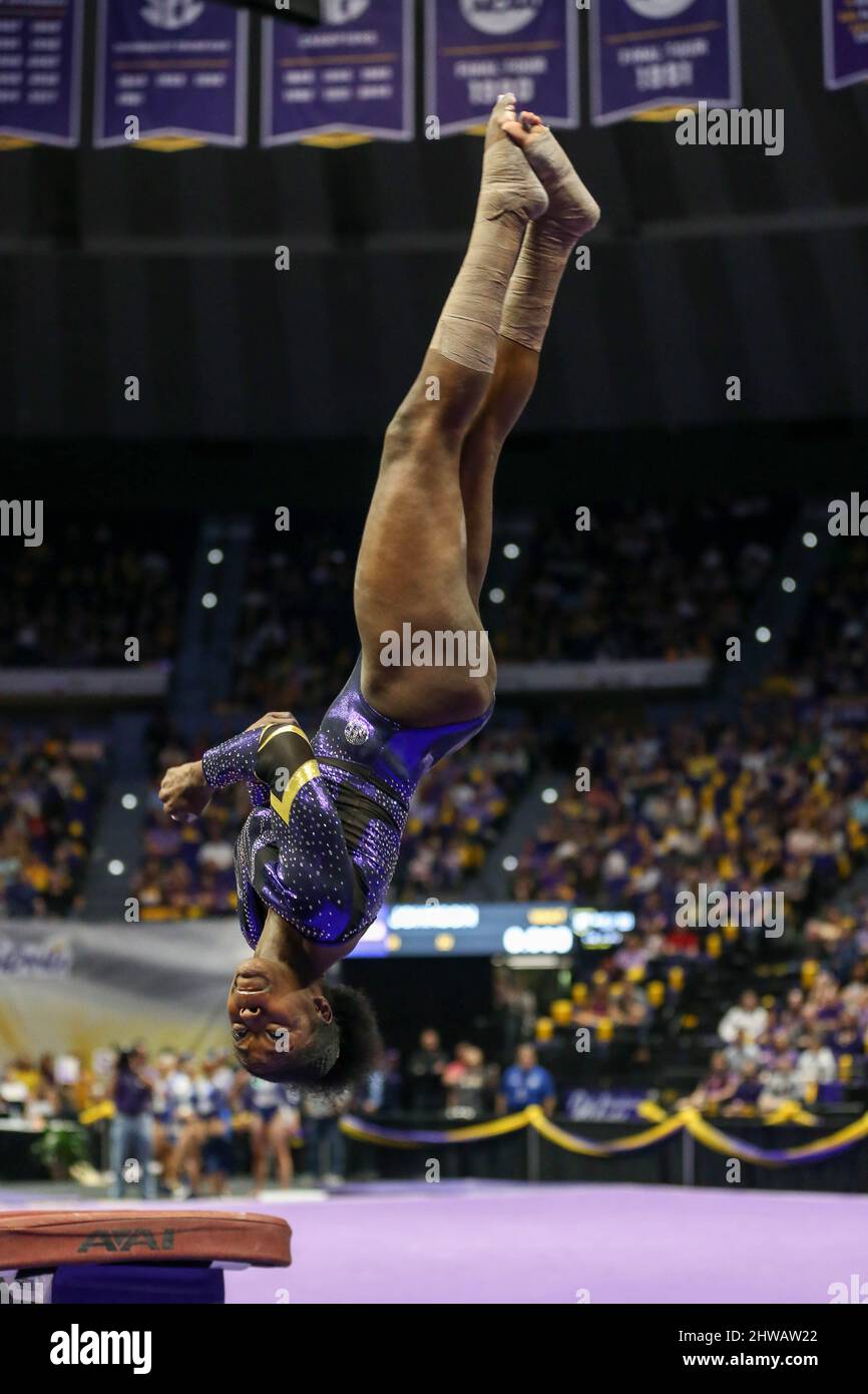 Baton Rouge, LA, USA. 4th Mar, 2022. LSU's Kiya Johnson looks for her