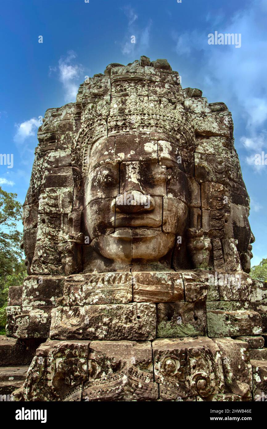 the-faces-of-the-bayon-temple-siem-reap-cambodia-stock-photo-alamy