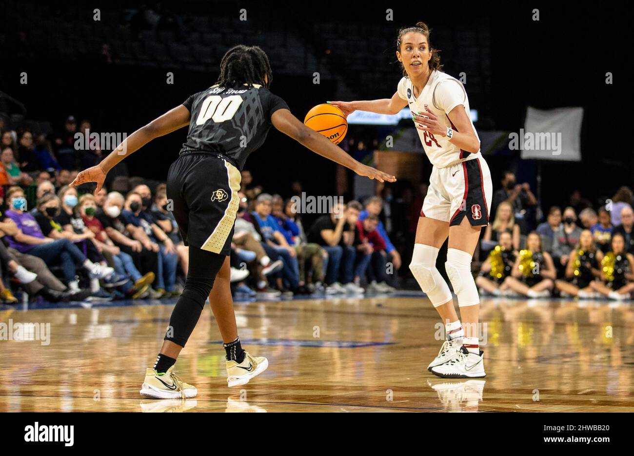 Las Vegas, USA. 05th Mar, 2022. Mar 04 2022 Las Vegas, NV, U.S.A. Stanford guard Lacie Hull (24) sets the play during the NCAA Pac 12 Women's Basketball Tournament Semifinals game between Colorado Buffaloes and the Stanford Cardinal. Stanford beat Colorado 71-45 at Michelob Ultra Arena in Mandalay Bay Las Vegas, NV. Thurman James/CSM Credit: Cal Sport Media/Alamy Live News Stock Photo