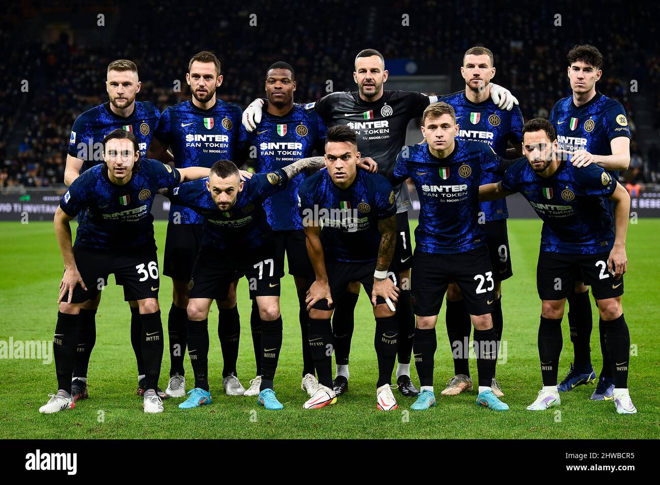 Milan, Italy. 04 March 2022. Players of FC Internazionale pose for a team photo prior to the Serie A football match between FC Internazionale and US Salernitana. Credit: Nicolò Campo/Alamy Live News Stock Photo