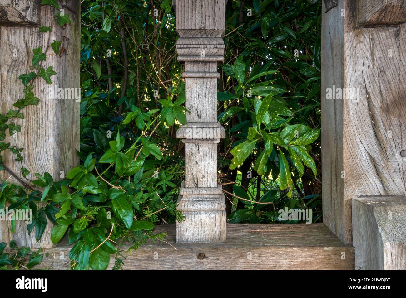 Carved wooden post, English Countryside Stock Photo Alamy