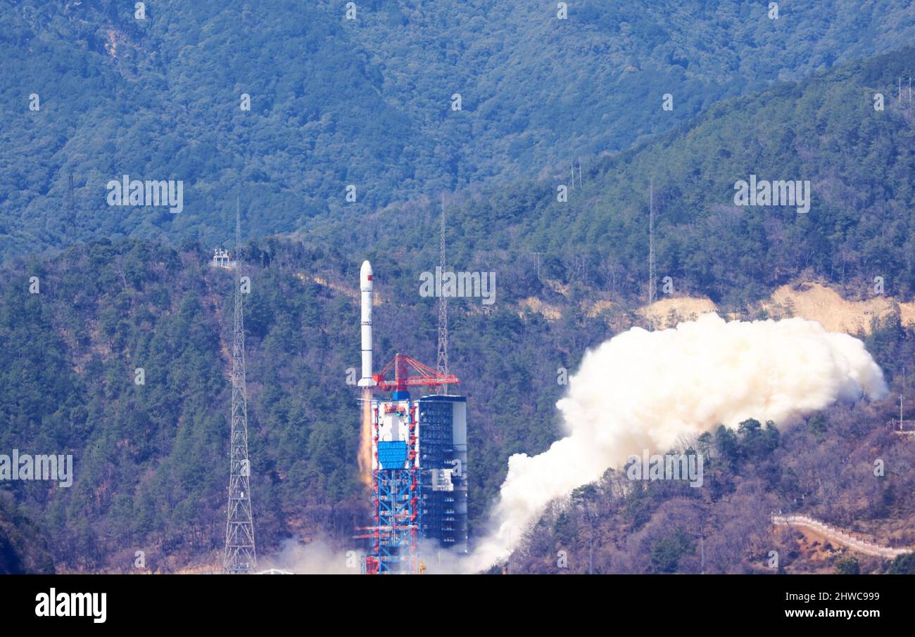 Six rocket hi-res stock photography and images - Alamy