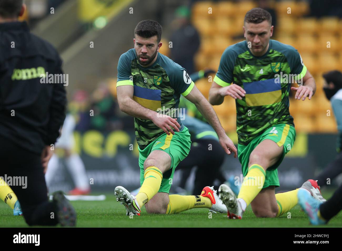 Norwich, UK. 05th Mar, 2022. Grant Hanley of Norwich City warms up during the Premier League match between Norwich City and Brentford at Carrow Road, Norwich, England on 5 March 2022. Photo by Ken Sparks. Editorial use only, license required for commercial use. No use in betting, games or a single club/league/player publications. Credit: UK Sports Pics Ltd/Alamy Live News Stock Photo