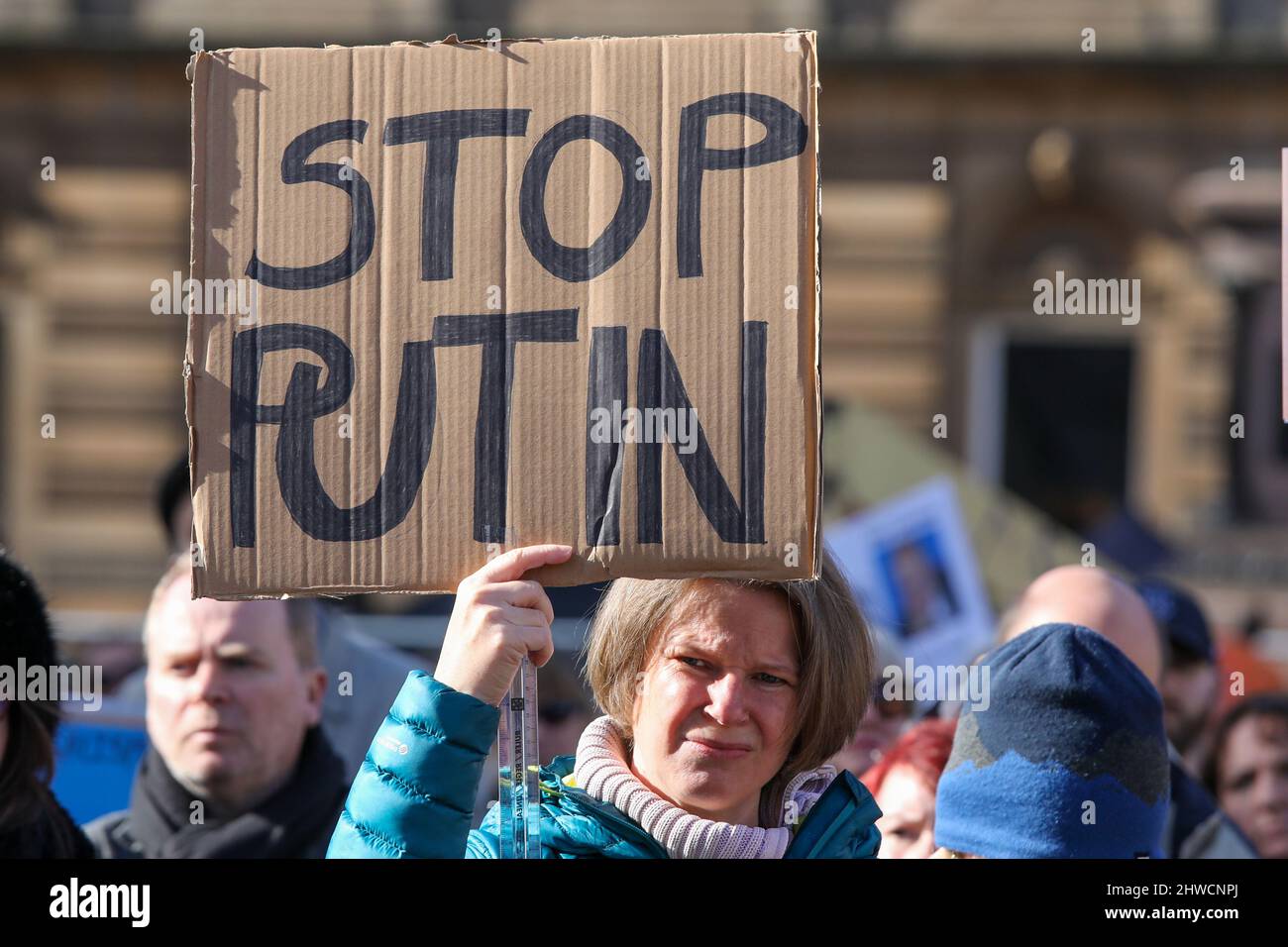 Glasgow, UK. 05th Mar, 2022. Several hundred people turned out in George Square, Glasgow to show solidarity and support for Ukraine and demand that Russia stop the war and invasion of that country. Local politicians, including SUSAN AITKEN, leader of Glasgow City council addressed the assembled crowd that included many Ukrainians and Russian citizens all united in their condemnation of Vladimir Putin, President of Russia. Credit: Findlay/Alamy Live News Stock Photo