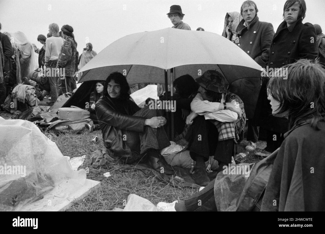 Music Fans in the rain at the Bath Festival of Blues & Progressive Music : Thursday June 25 to Sunday June 28 1970 Bath & West Showground, Shepton Mallet Stock Photo