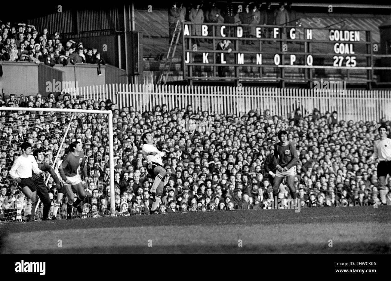 Derby v. Nottingham Forest. Dave Mackay heading clear. December 1969 Z11534-005 Stock Photo