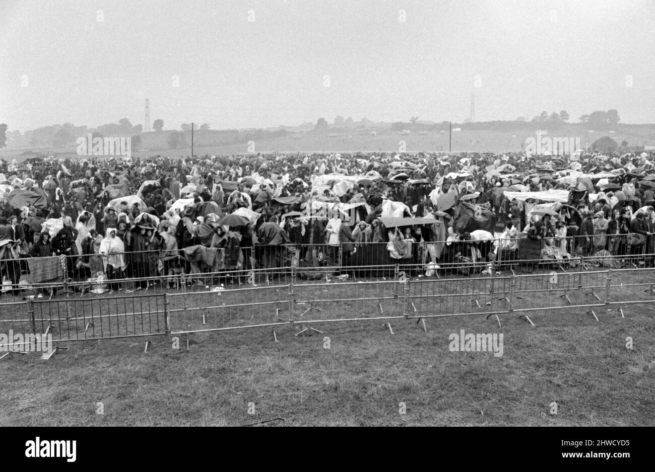 Music Fans in the rain at the Bath Festival of Blues & Progressive Music. Thursday June 25 to Sunday June 28 1970 Bath & West Showground, Shepton Mallet Stock Photo