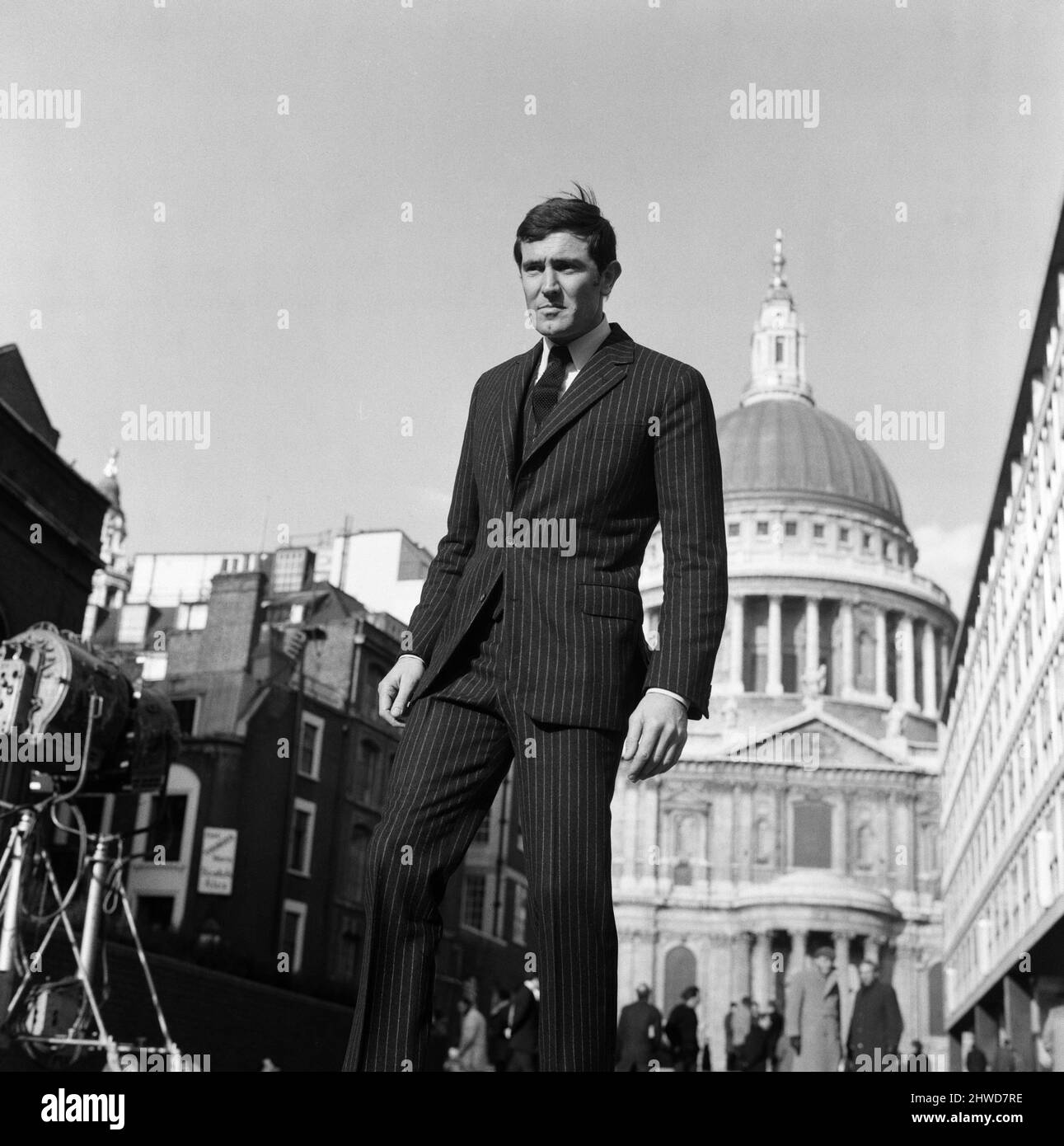 Film lazenby in james bond london Black and White Stock Photos & Images Alamy