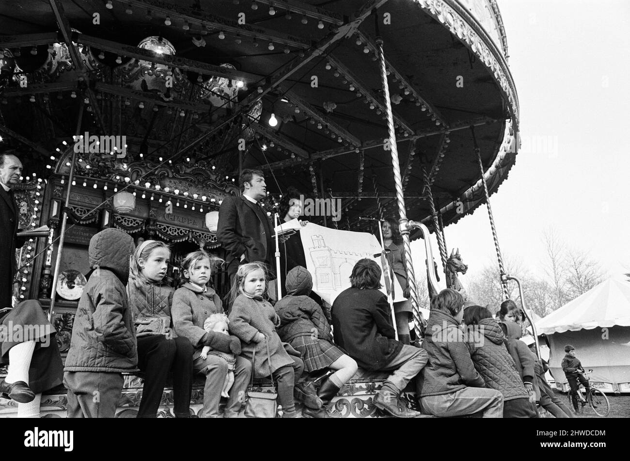 Fairground folk hires stock photography and images Alamy