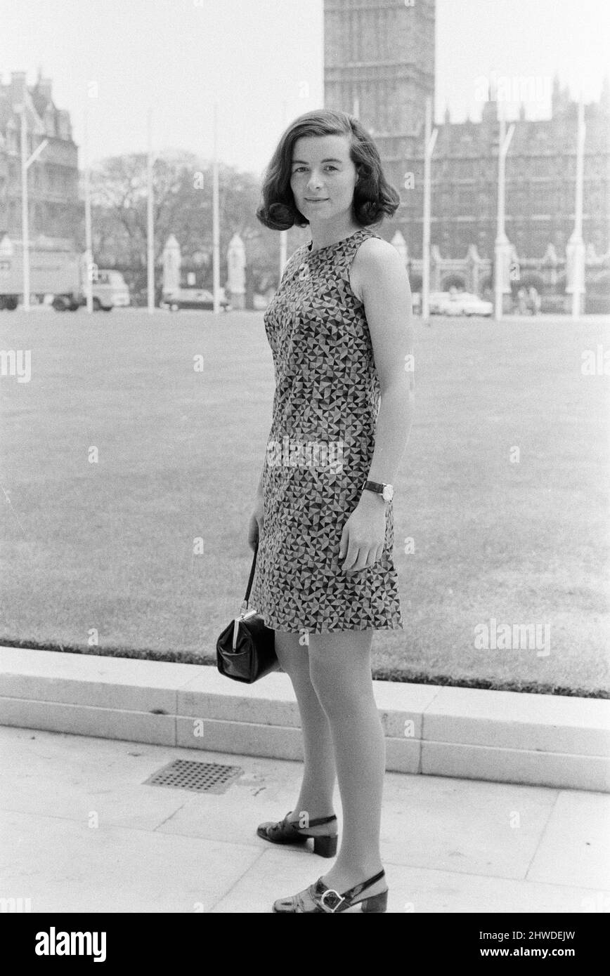 Sara Keays, 23 year old is Secretary to Bernard Braine Conservative MP, and works in Westminster, pictured in Parliament Square, London, Thursday 28th May 1970. Sara Keays was pictured as part of the Daily Mirror's June 1970 General Election buildup, Election Girl Feature. Stock Photo