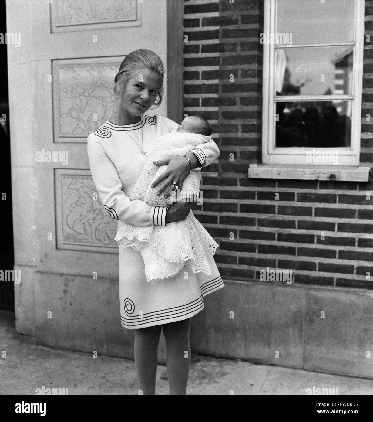 Katharine, Duchess of Kent leaving Kings College Hospital n Denmark Hill, London, with her six day old son Lord Nicholas Windsor. The news of the birth was telephoned to the Duke in Cyprus where he is serving with the Royal Scots Greys Squadron. 31st July 1970. Stock Photo